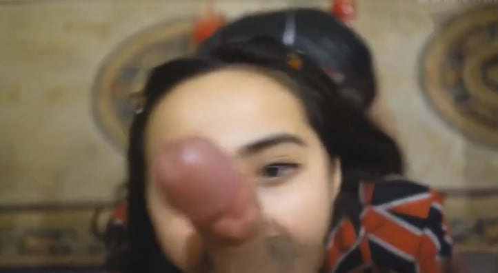 性感亚裔淫女痴迷洋屌，上下两洞轮番吞食